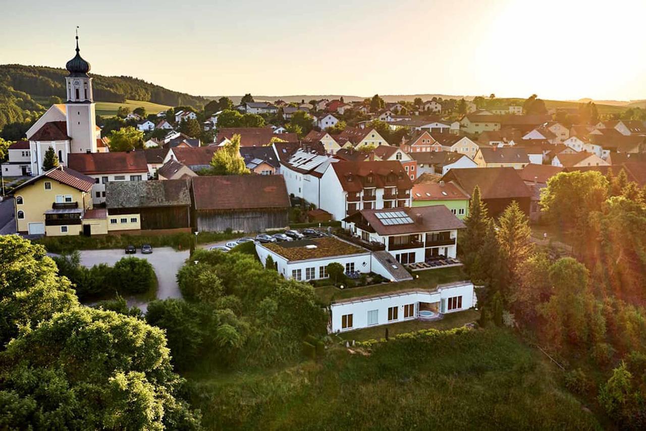 Zedernhof Gesundheits- & Wellnesshotel Stamsried Exterior photo